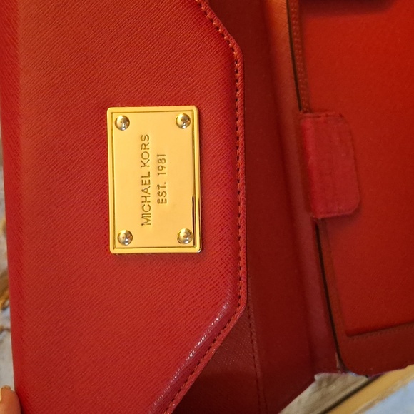 MICHAEL KORS Apple Ipad Mini Red Saffiano Leather Clutch Display Case.  - Picture 12 of 16